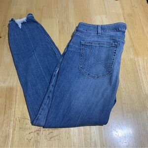 Ariat Real Denim Jeans Women‎ Size 34R (38x30) Skinny Leg Mid Rise Dark Wash
